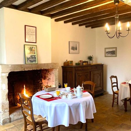 Le Moulin De Pasnel Bed & Breakfast Monteaux Exterior foto