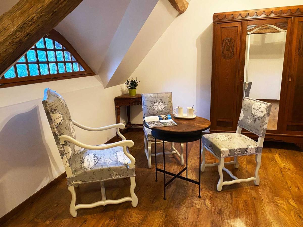 Le Moulin De Pasnel Bed & Breakfast Monteaux Exterior foto