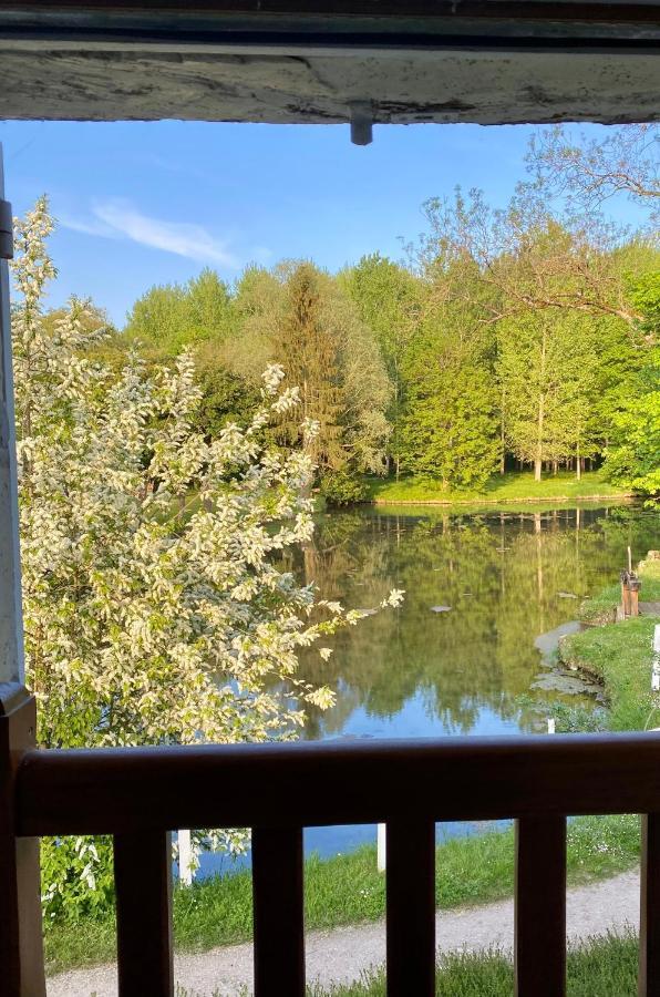 Le Moulin De Pasnel Bed & Breakfast Monteaux Exterior foto